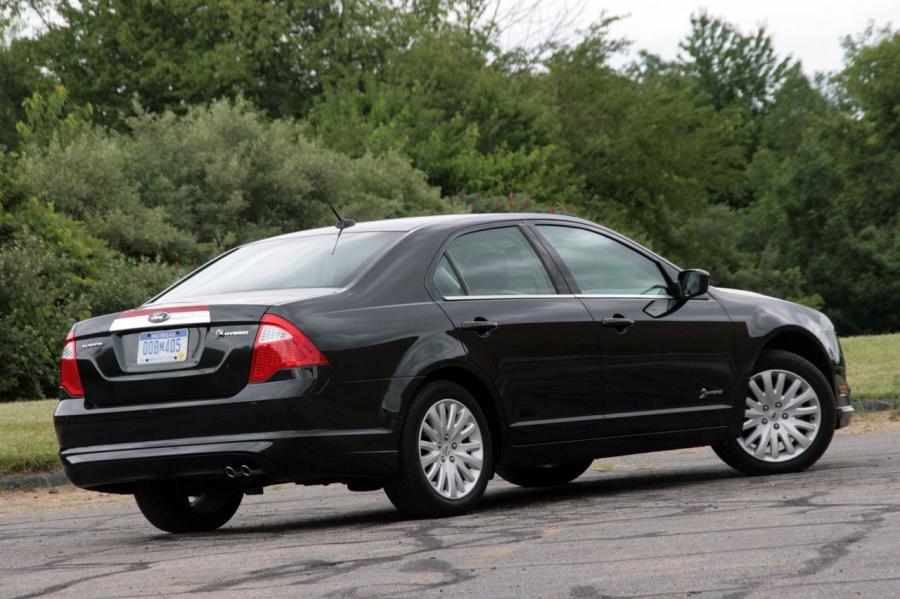  Ford Fusion Hybrid 2010 года  (US) (фото 58 из 111)